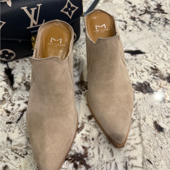 Marc Fisher  NFR approved Footwear Taupe Ankle Booties. Excellent opportunity. - Picture 2 of 5